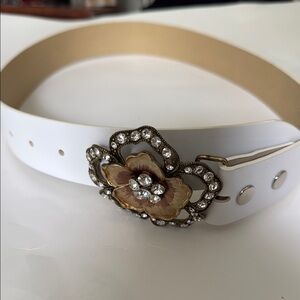 Belt Elegant White Belt with Floral Buckle unique